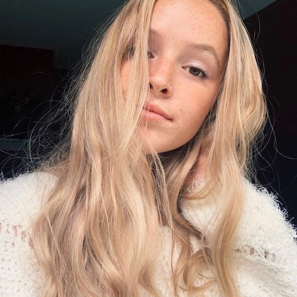 Meet your Posher, Melissa - Picture 1 of 1